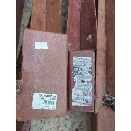 144 - Easyfix Post Spikes