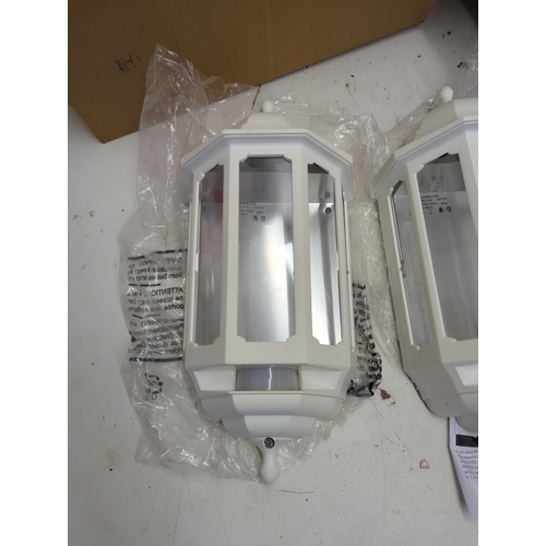 21 - Outdoor Wall Lanterns