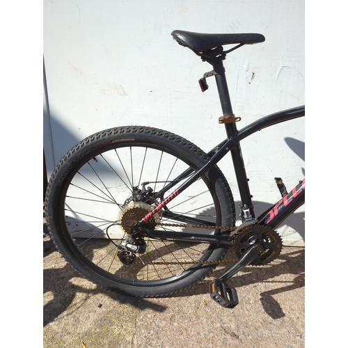 26 - Specialized Mountain Bike