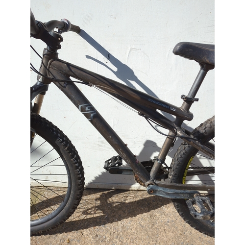 28 - GT Chucker 1.0 Mountain Bike