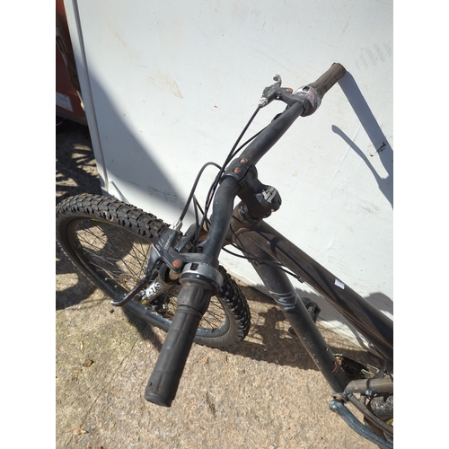 28 - GT Chucker 1.0 Mountain Bike
