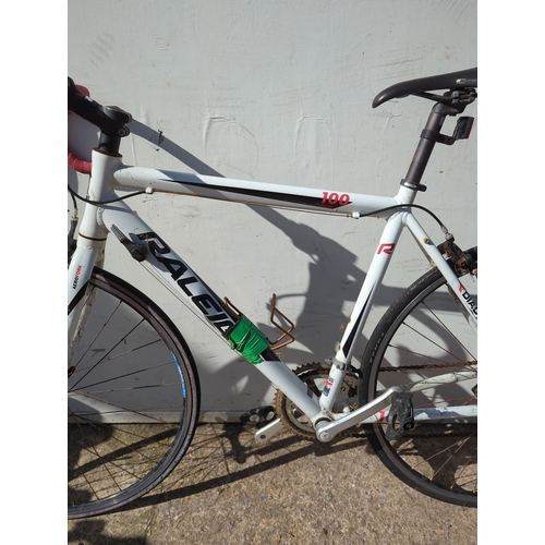 32 - Raleigh Diablo 100 Road Bicycle