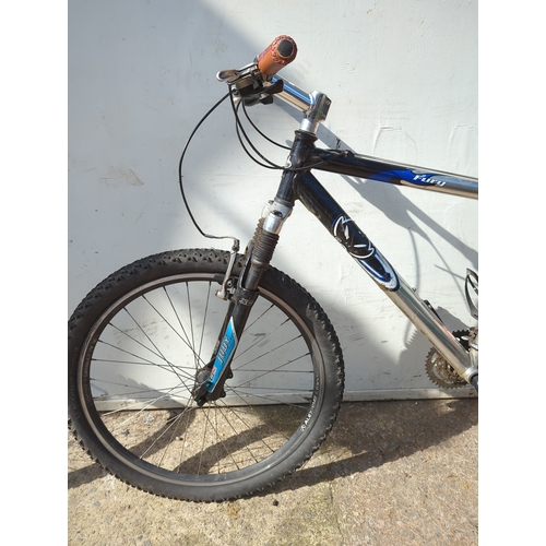 37 - Carrera Fury Mountain Bike