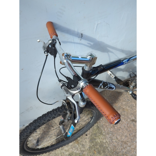 37 - Carrera Fury Mountain Bike