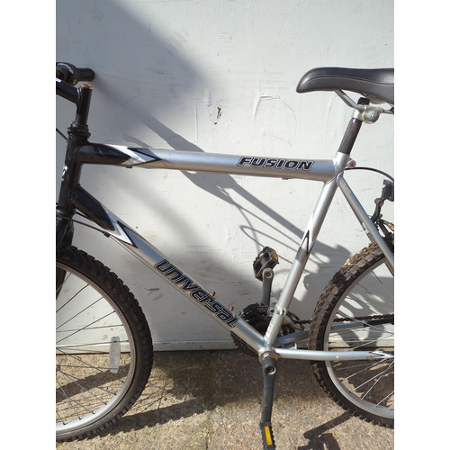 38 - Universal Fusion Bicycle