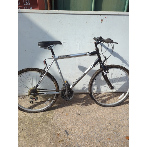 38 - Universal Fusion Bicycle