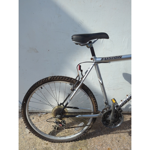 38 - Universal Fusion Bicycle