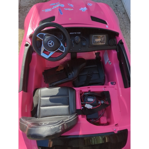 39 - Mercedes-Benz AMG Ride-On  Battery Powered Car