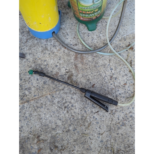 43 - Ronseal Precision Fence Sprayer Set