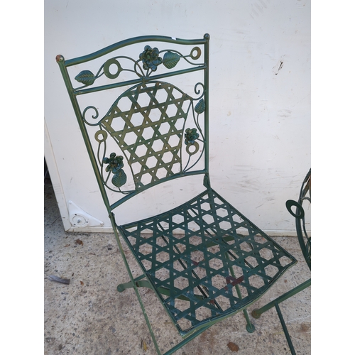 46 - Green Metal Outdoor Table and Chair Set