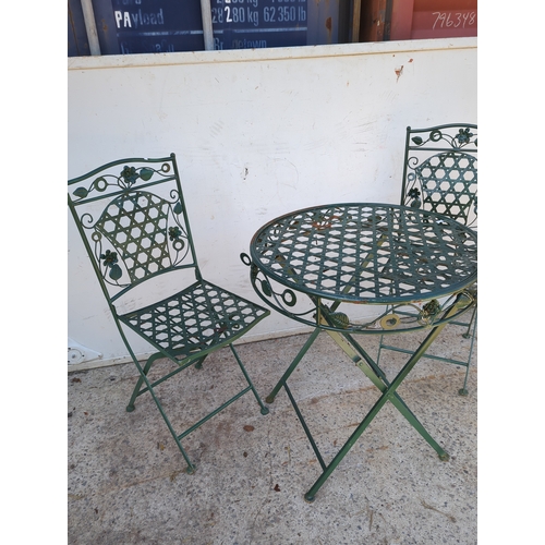 46 - Green Metal Outdoor Table and Chair Set
