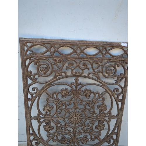 51 - Decorative Iron Floor Mat Panel