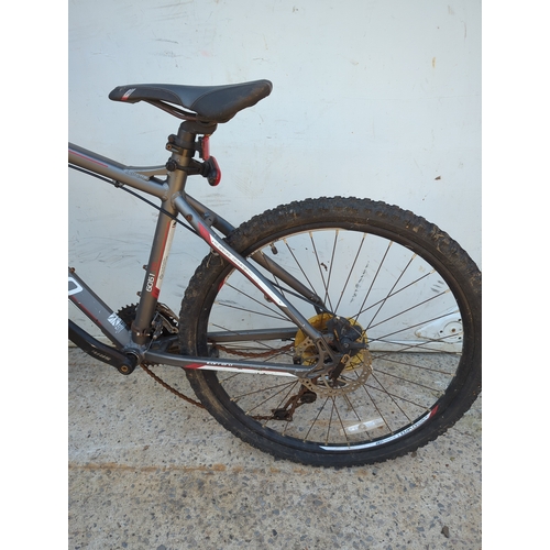 54 - Carrera Vengeance Mountain Bike