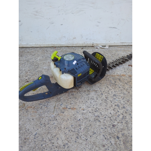 68 - Xtreme CXPHT22 Petrol Hedge Trimmer