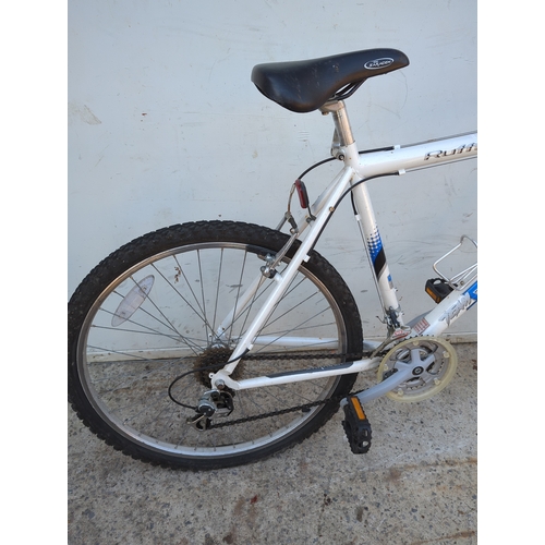 73 - Saracen Rufftrax Mountain Bike