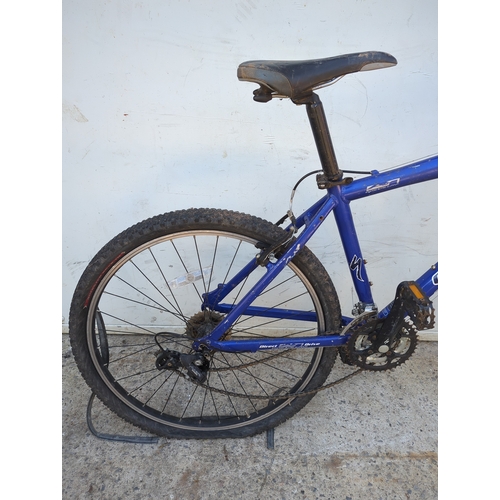 82 - Specialized HR Hardrock Mountain Bike