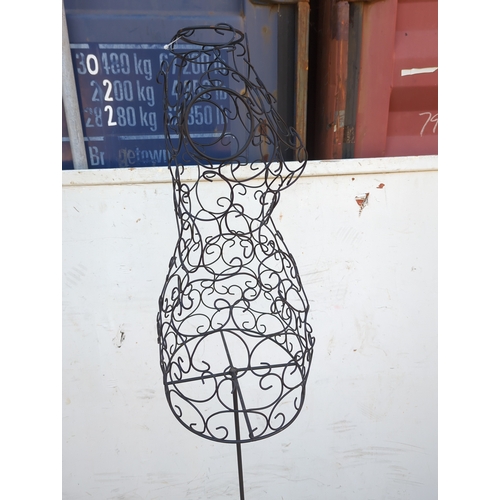 93 - Metal Mannequin Sculpture Frame