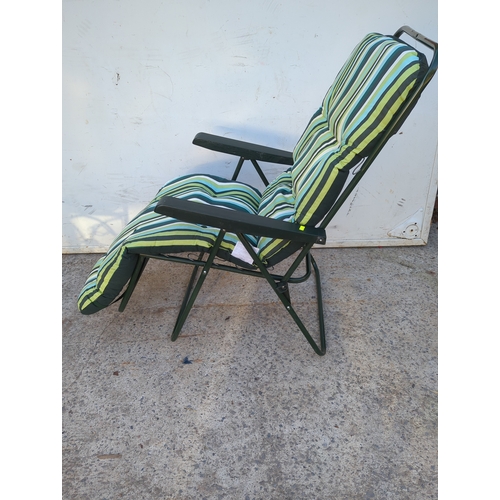 95 - Striped Sun Lounger Reclining Chair