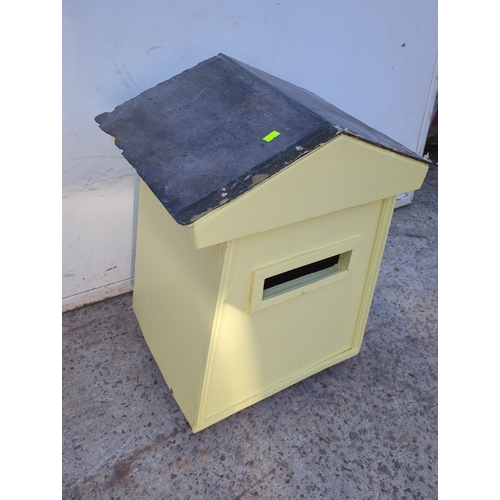 98 - Yellow Bee Enclosure