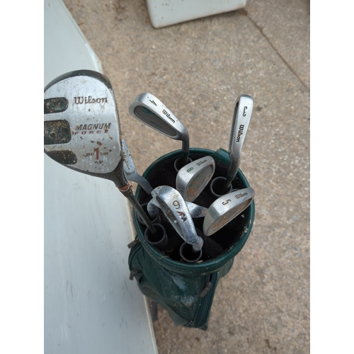 199 - Wilson Magnum Force Golf Club Set with Bag
