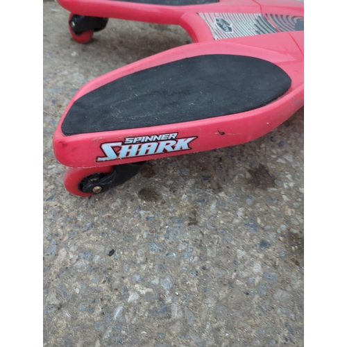 128 - Razor RipRider 360 Caster Trike