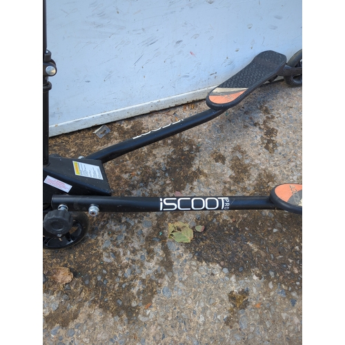 71 - iScoot Pro Scooter