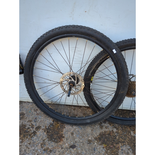 87 - Lapierre Bike Frame and Wheels Lot