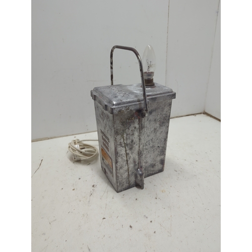 204 - Wolseley Scorpion Electric Fence Energiser Lamp