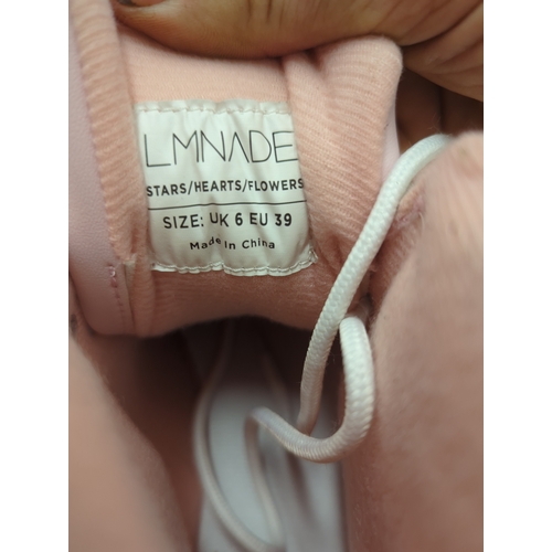 151 - LMNADE Stars/Hearts/Flowers Roller Skates with Bag