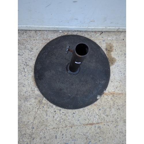 158 - Black Parasol Base