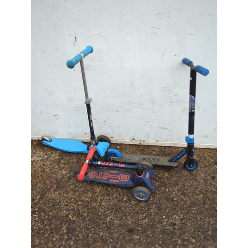 120 - Selection of scooters including Micro Mini