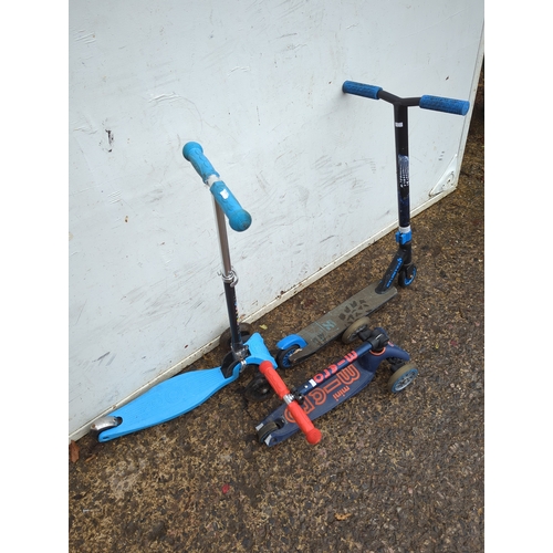 120 - Selection of scooters including Micro Mini