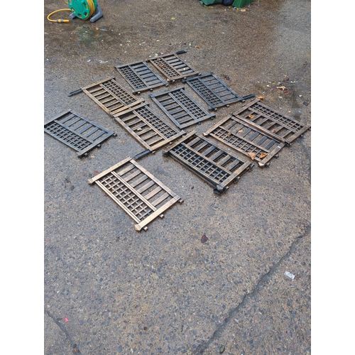 135 - Lot of 10 Metal Effect Garden Edging Sections