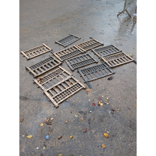 135 - Lot of 10 Metal Effect Garden Edging Sections