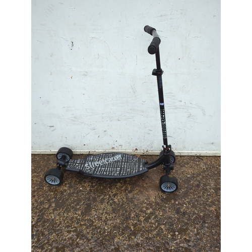 157 - Street Surfing waveboard with handle