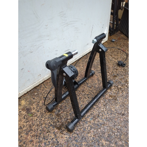 332 - Bicycle Trainer Stand