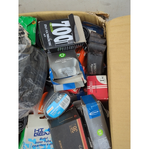 164 - Job lot of bicycle inner tubes including Kenda