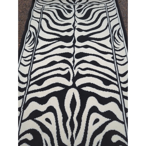 165 - Kukoon Zebra Pattern Rug