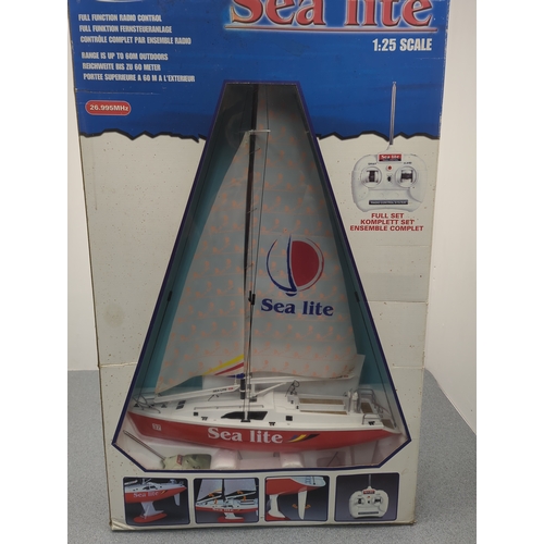 Ripmax Sea Lite 1:25 Scale Model Boat