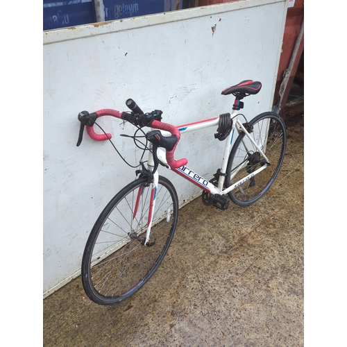 86 - Carrera Karkinos Bicycle