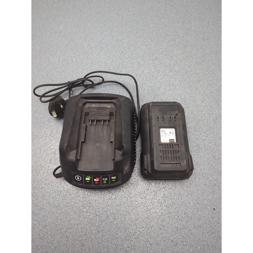 9 - Gardenline 36V Li-ion Battery Charger