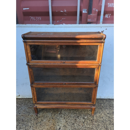 419 - Globe-Wernicke Oak Display Cabinet