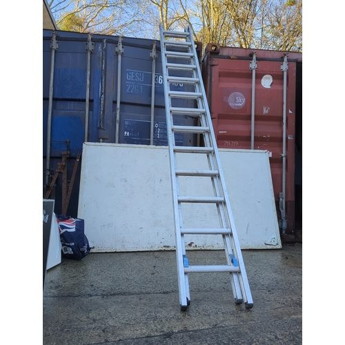 1638 - Gravity Lightweight Ladder