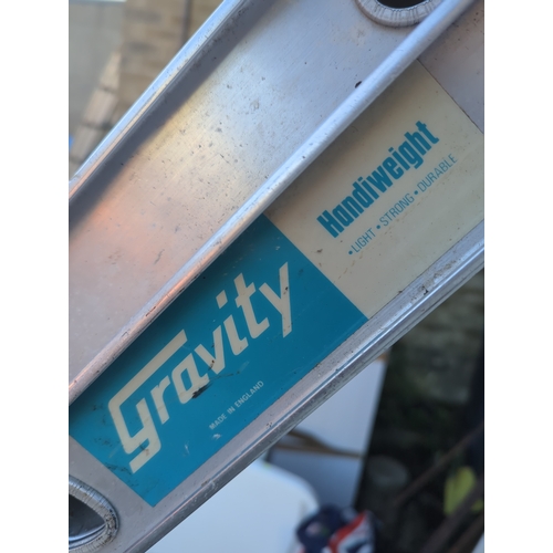 1638 - Gravity Lightweight Ladder