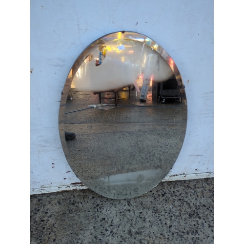 487 - Oval Wall Mirror with Chain Hanger