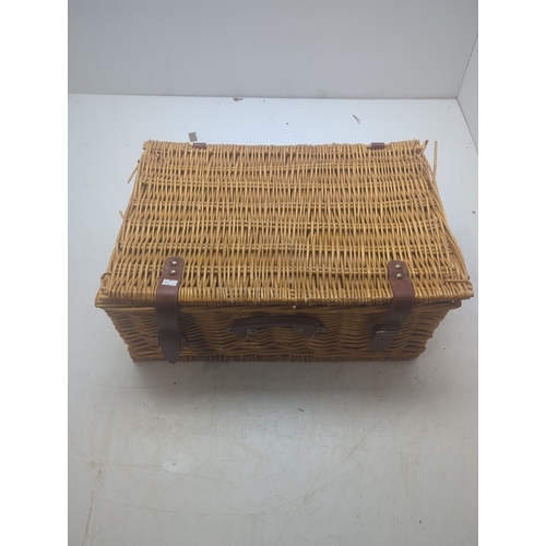 239 - Brookes Baskets Wicker Picnic Hamper