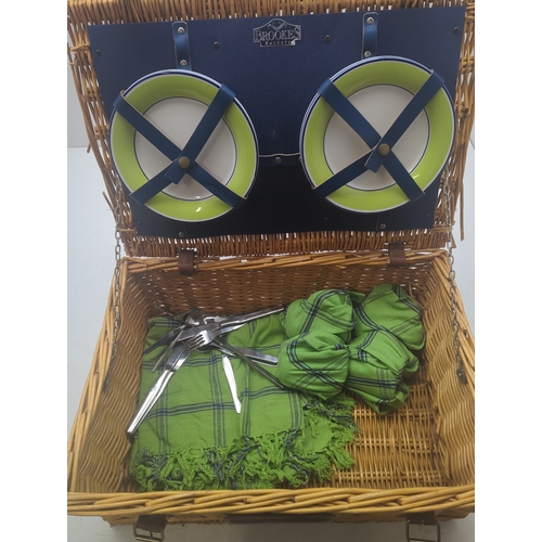 239 - Brookes Baskets Wicker Picnic Hamper