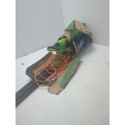 240 - Challenge PHT420 400W Hedge Trimmer