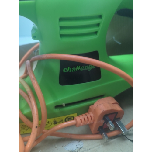 240 - Challenge PHT420 400W Hedge Trimmer