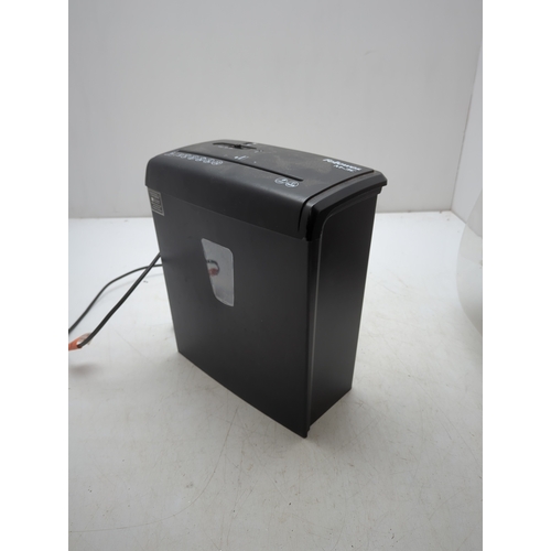 1440 - Fellowes M-3C Shredder